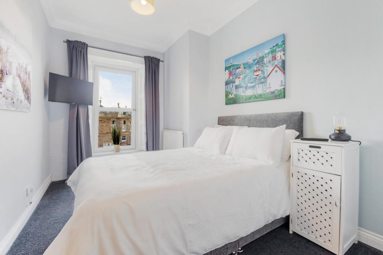 Beautiful 2 To 3 Bed Apartment With Stunning Views! Ayr Eksteriør billede