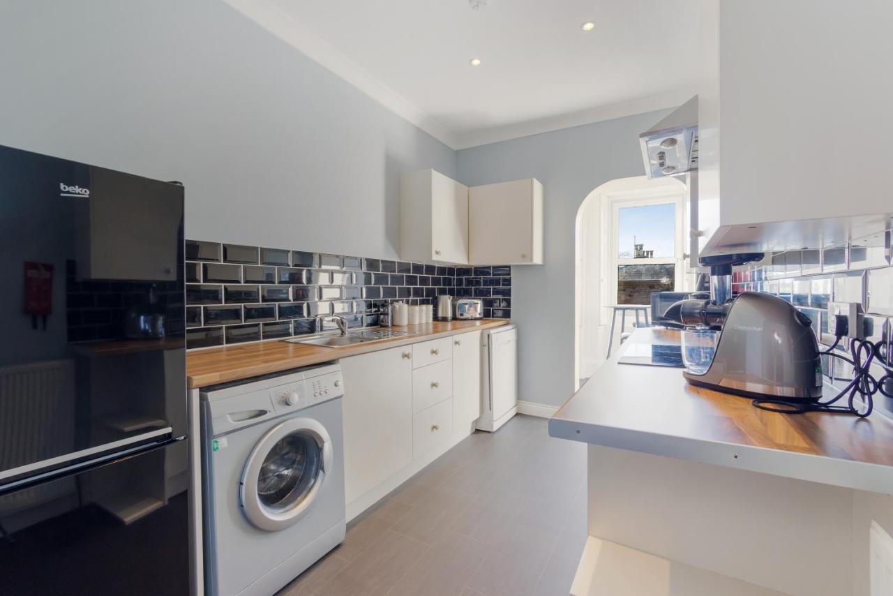 Beautiful 2 To 3 Bed Apartment With Stunning Views! Ayr Eksteriør billede
