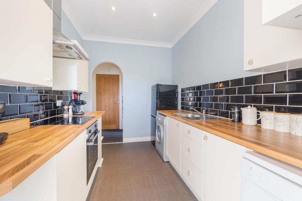 Beautiful 2 To 3 Bed Apartment With Stunning Views! Ayr Eksteriør billede